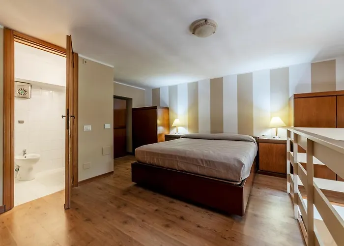 Guesthost - Roomy&cozy With Shared Terrace Apartment