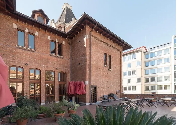 Guesthost - Roomy&cozy With Shared Terrace * Rom