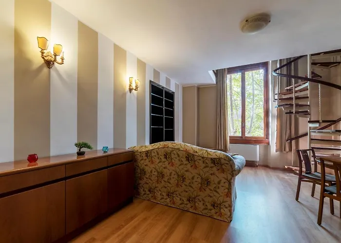 Guesthost - Roomy&cozy With Shared Terrace Apartment *